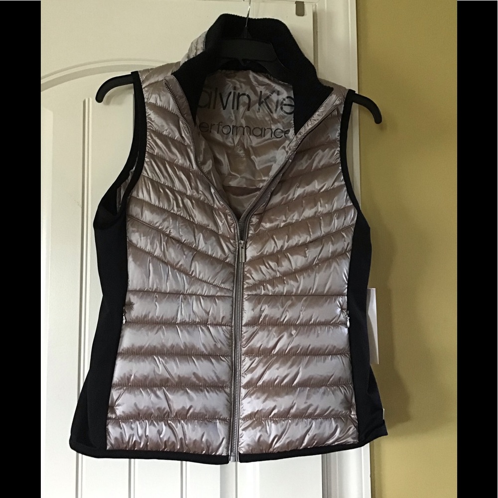 SOLD🆕CALVIN KLEIN PERFORMANCE WOMENS (SzM) - Picture 3 of 12